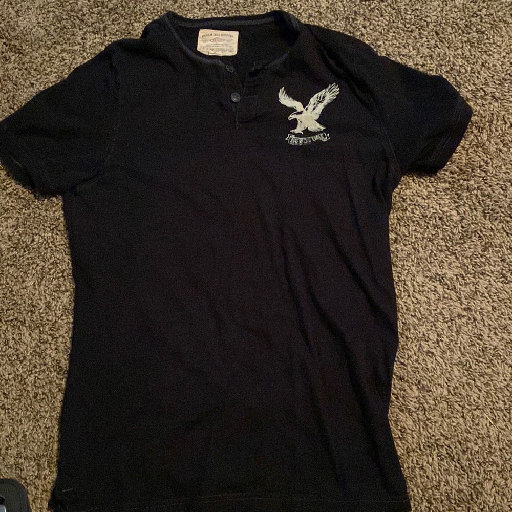 american eagle black t-shirt with buttons